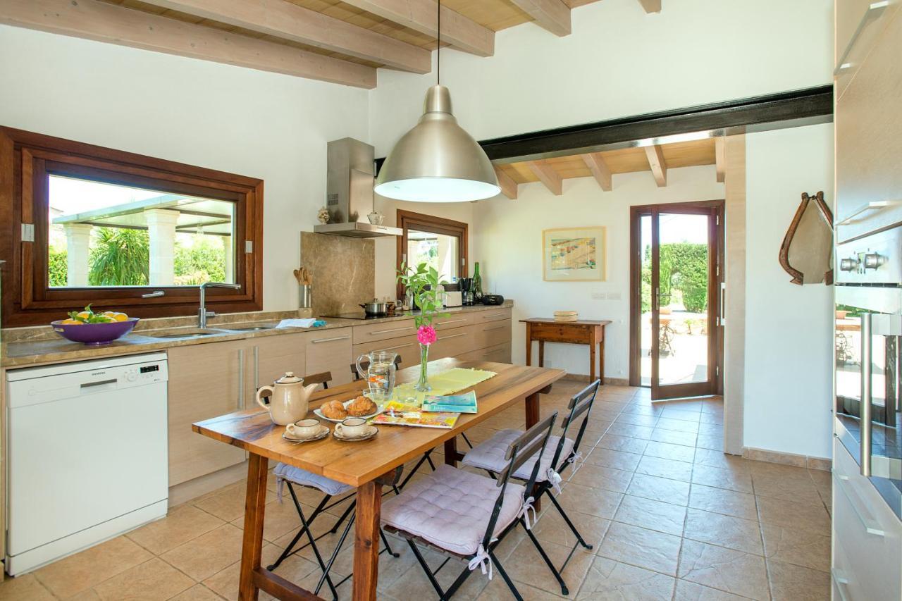 Owl Booking Villa Coloma - Luxury Retreat With Huge Pool 波连萨港 外观 照片